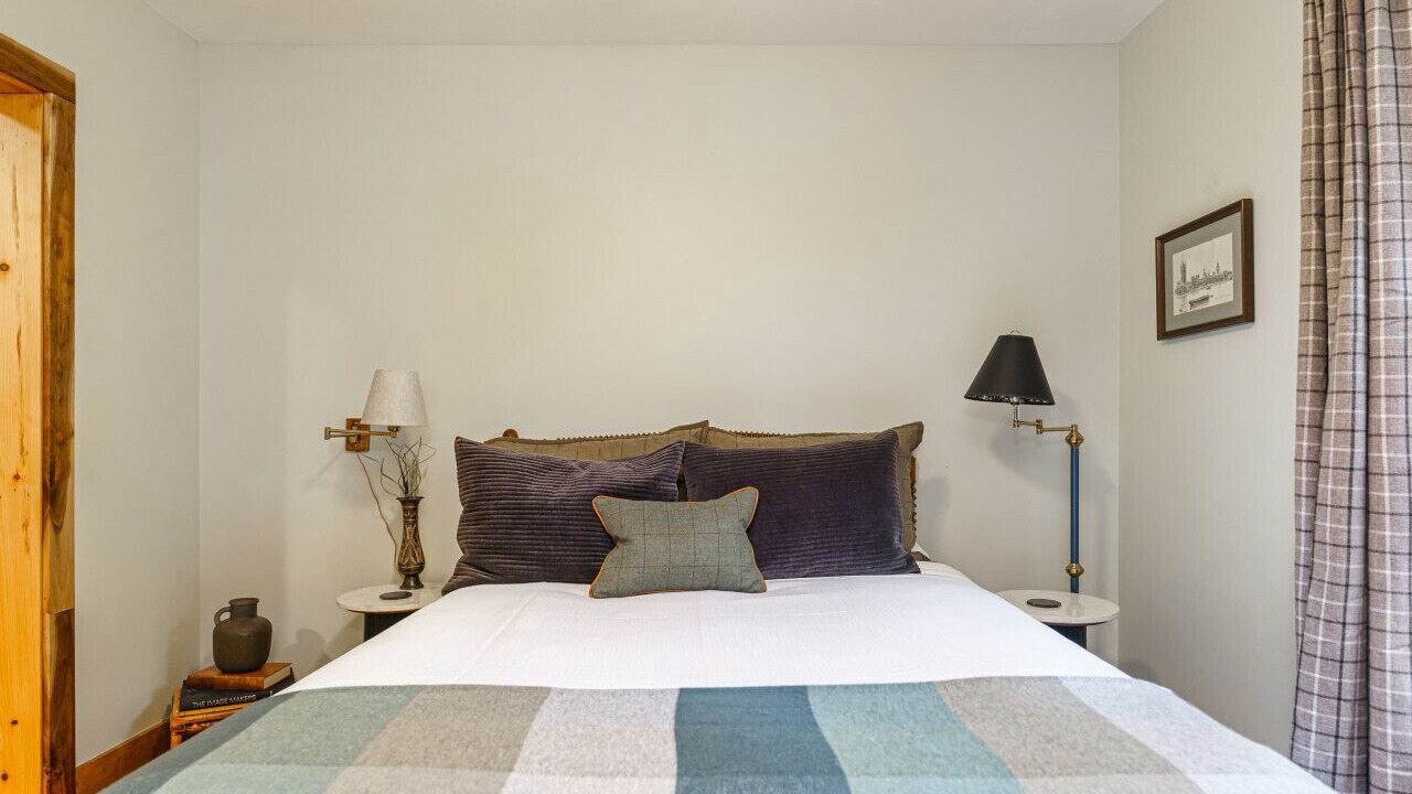 Photo of Bedroom in Ashley Oaks