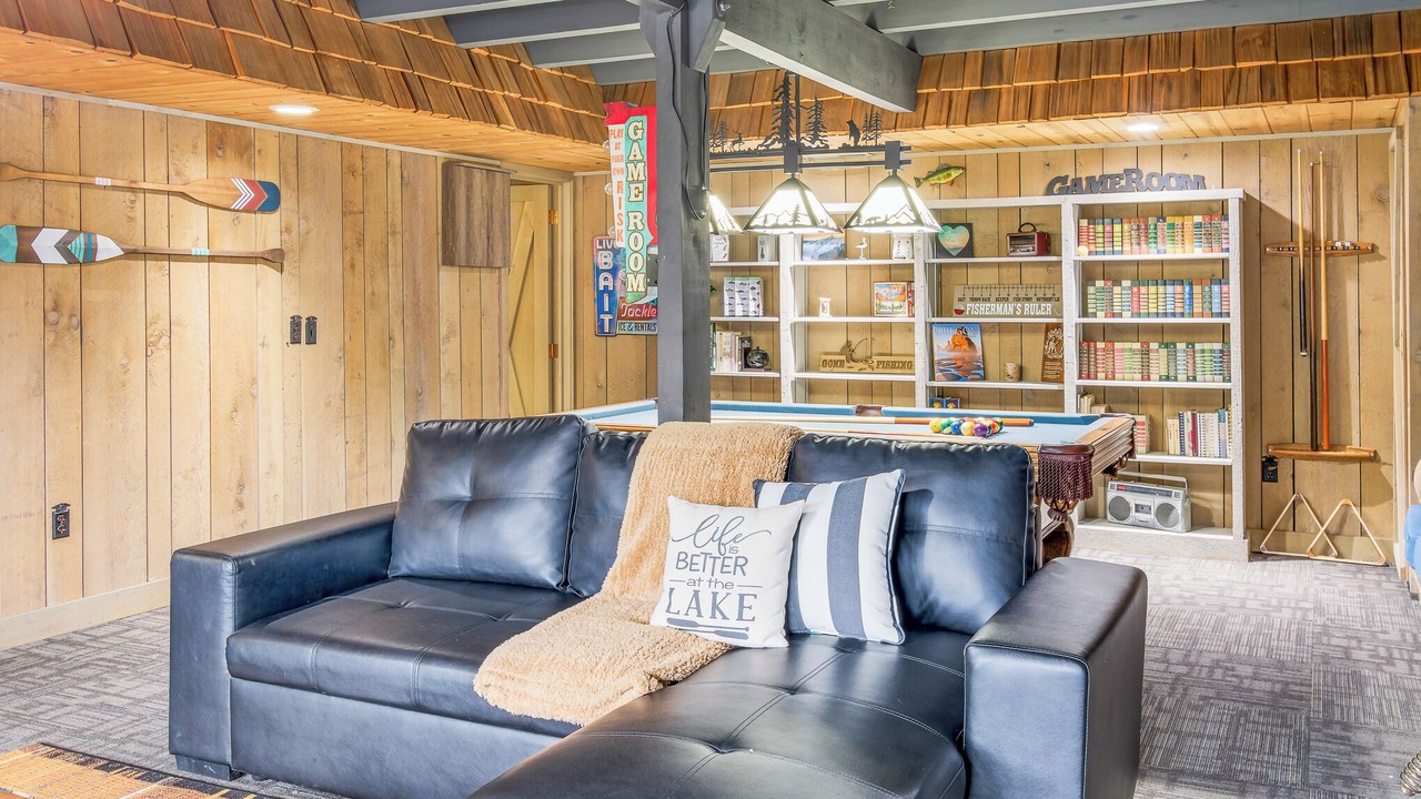 Photo of Bedroom in Lakeside