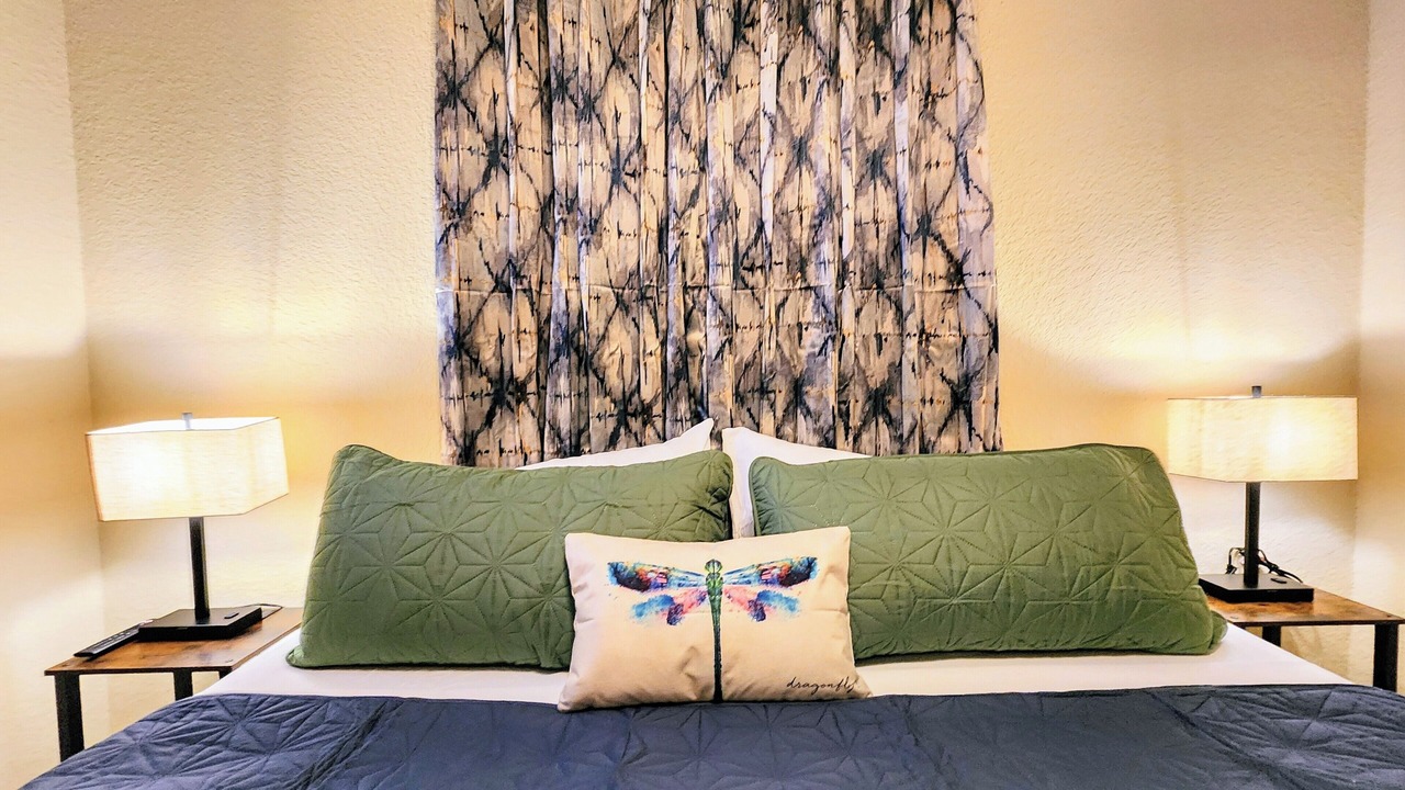 Photo of Bedroom in Mid America