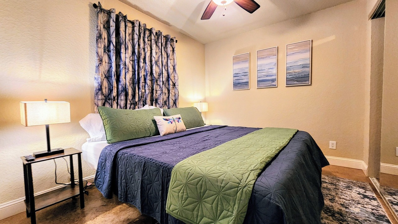Photo of Bedroom in Mid America