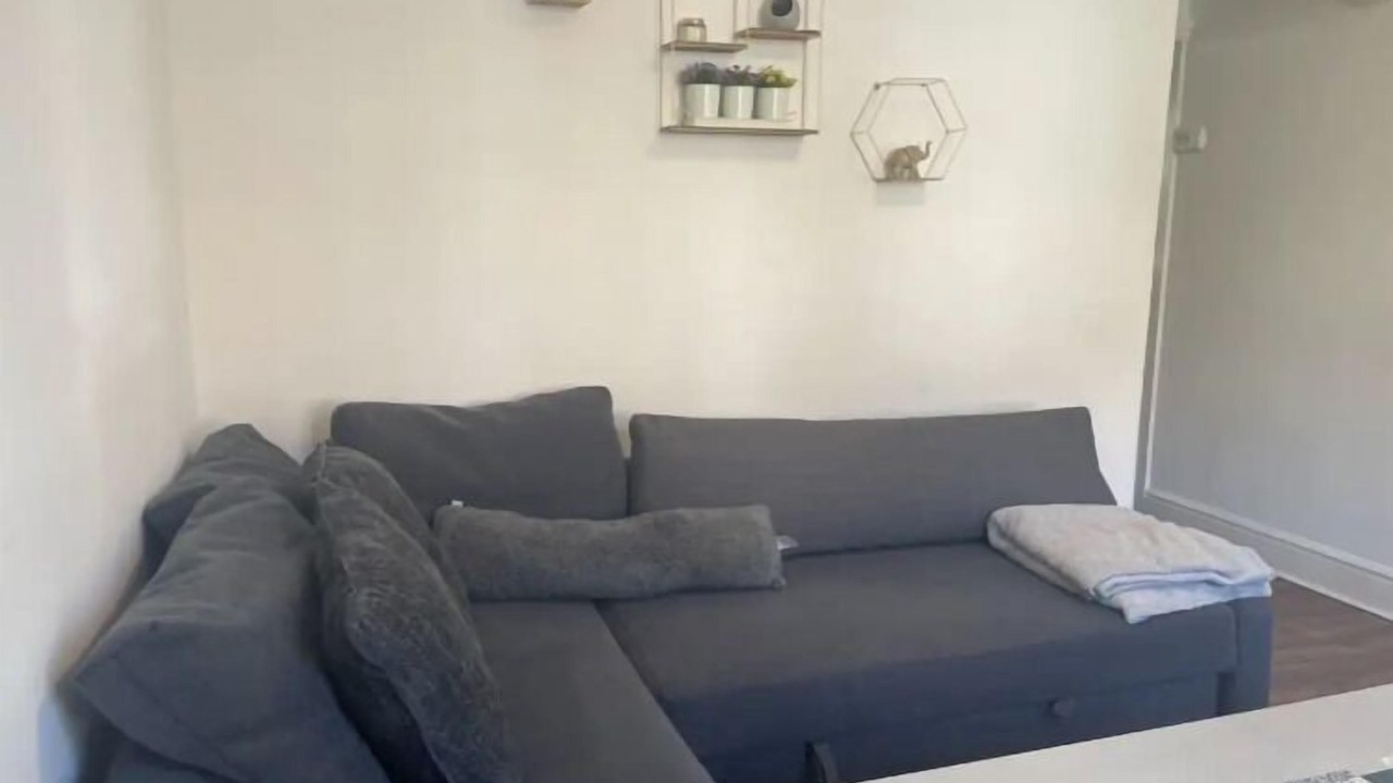 Photo of Livingroom in Reading