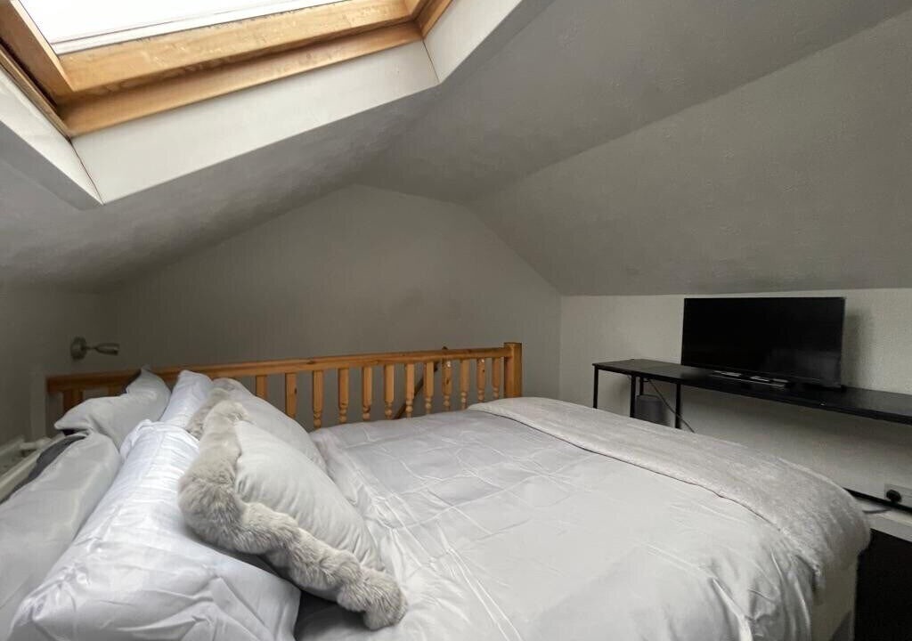 Photo of Bedroom in Reading