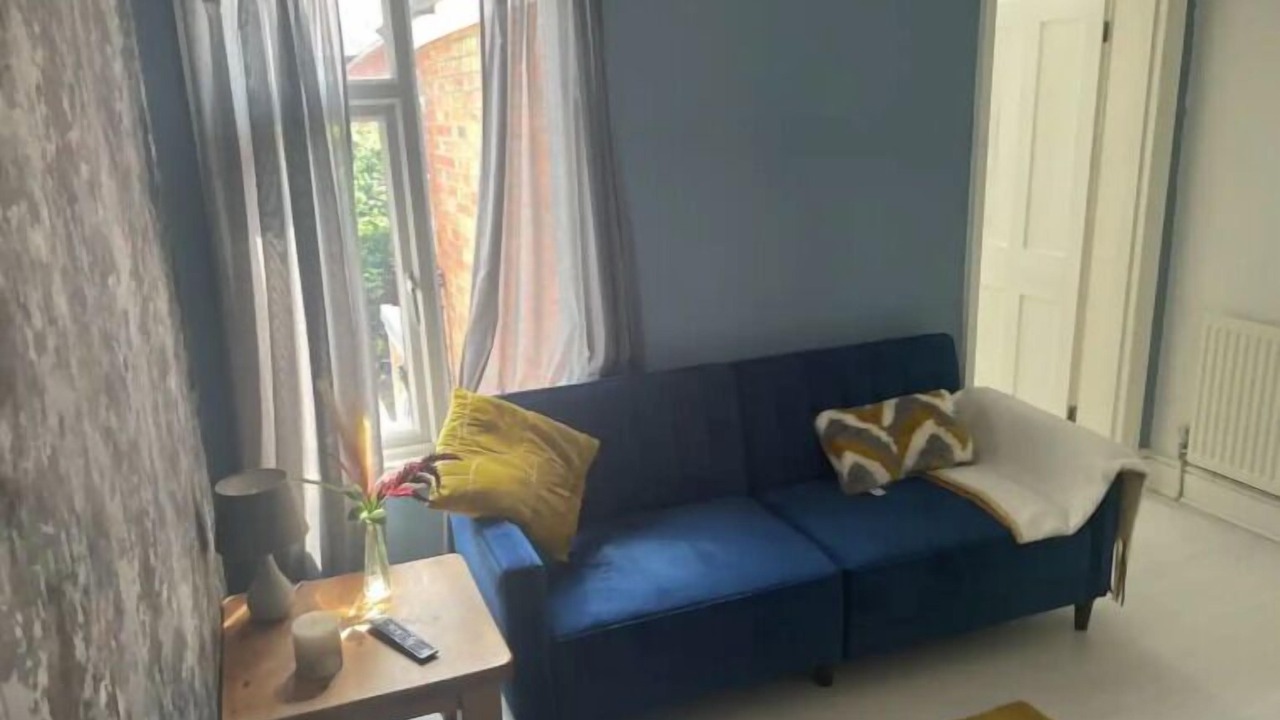 Photo of Livingroom in Reading