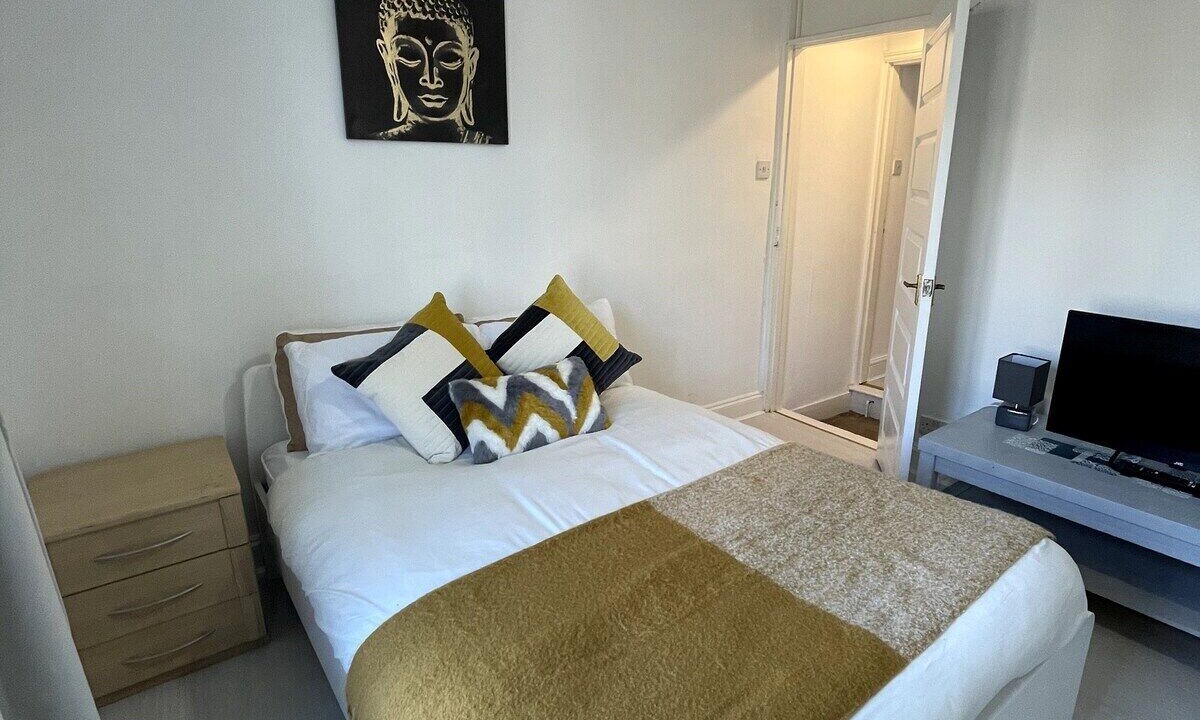 Photo of Bedroom in Reading