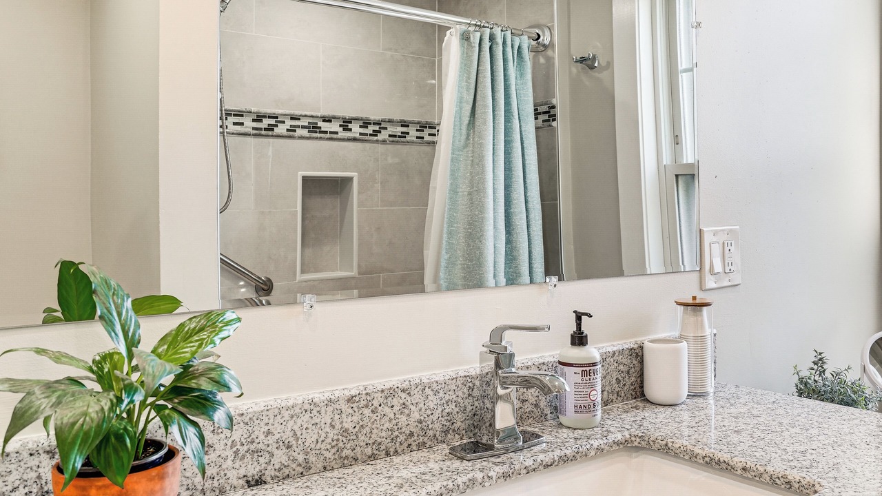 Photo of Bathroom in Harbor View - Orient Heights