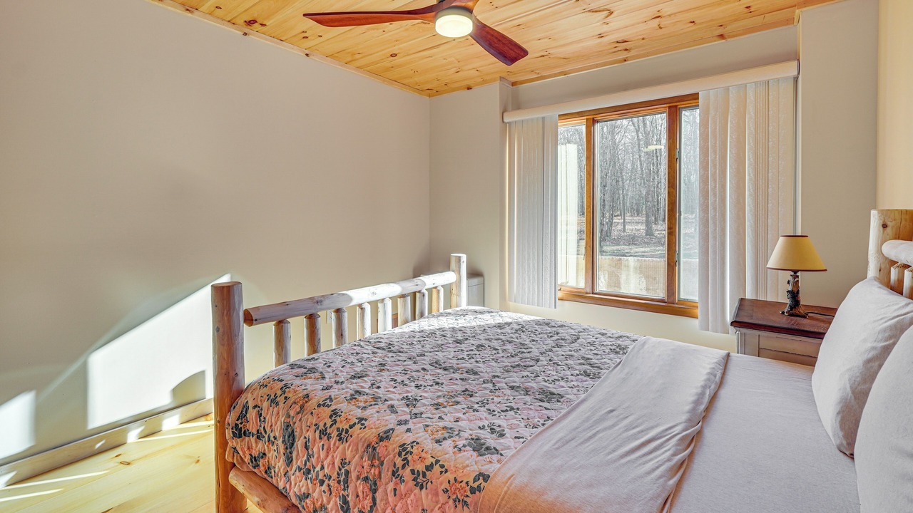 Photo of Bedroom in Pocono Summit
