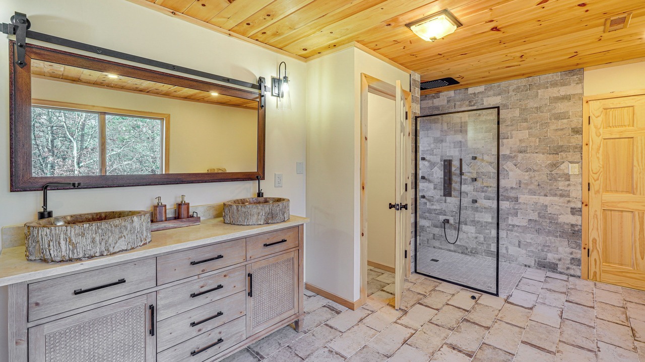 Photo of Bathroom in Pocono Summit