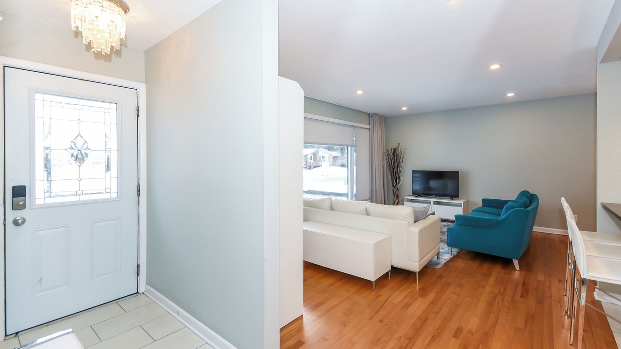 Photo of Livingroom in Ottawa Division