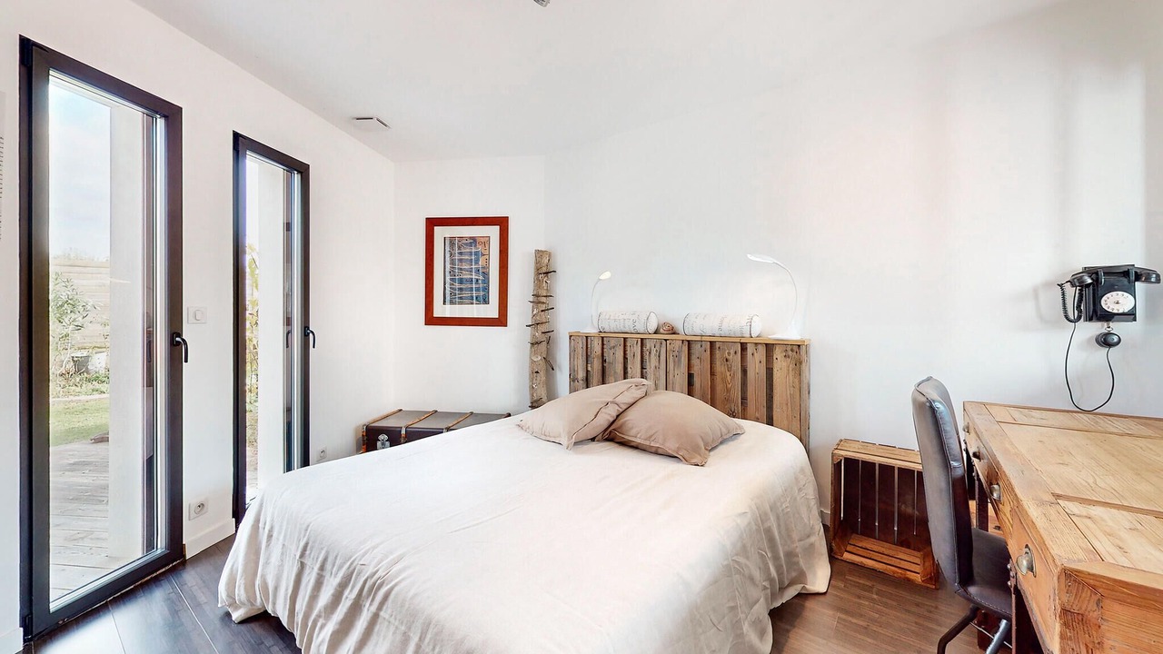 Photo of Others in Medis