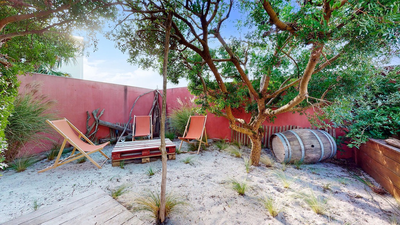 Photo of Others in Medis