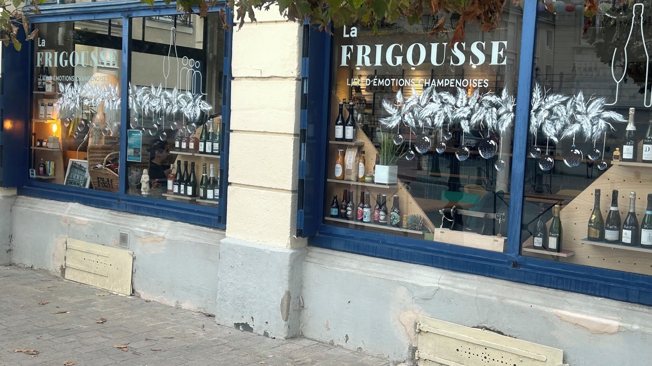 Photo of Others in Ay