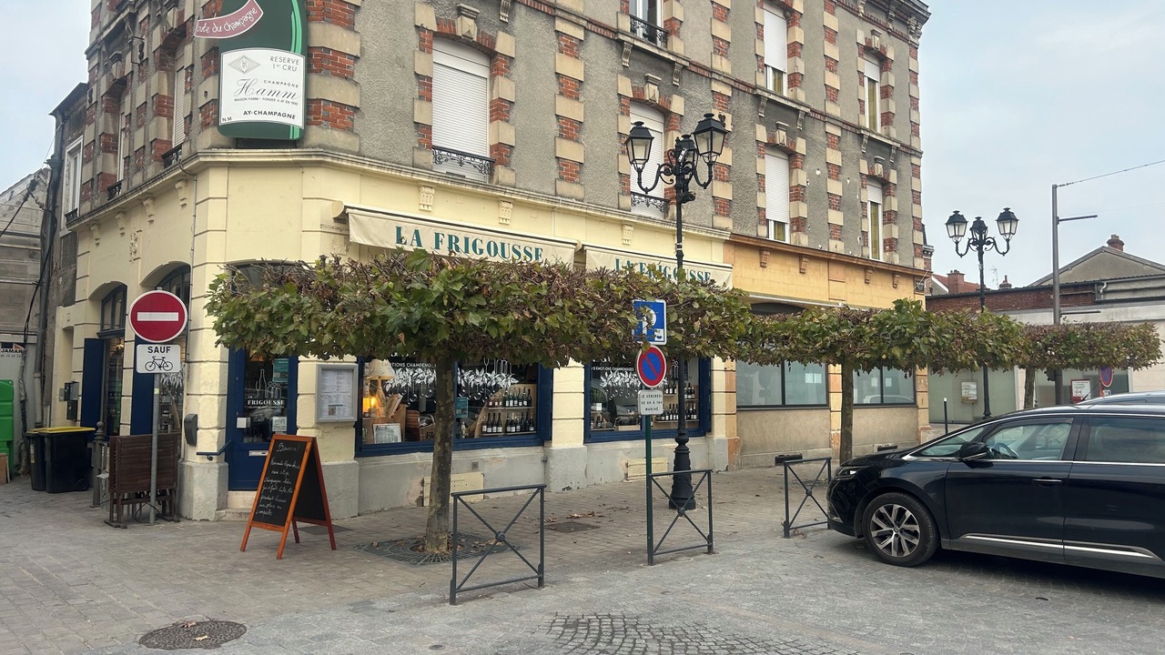 Photo of Others in Ay