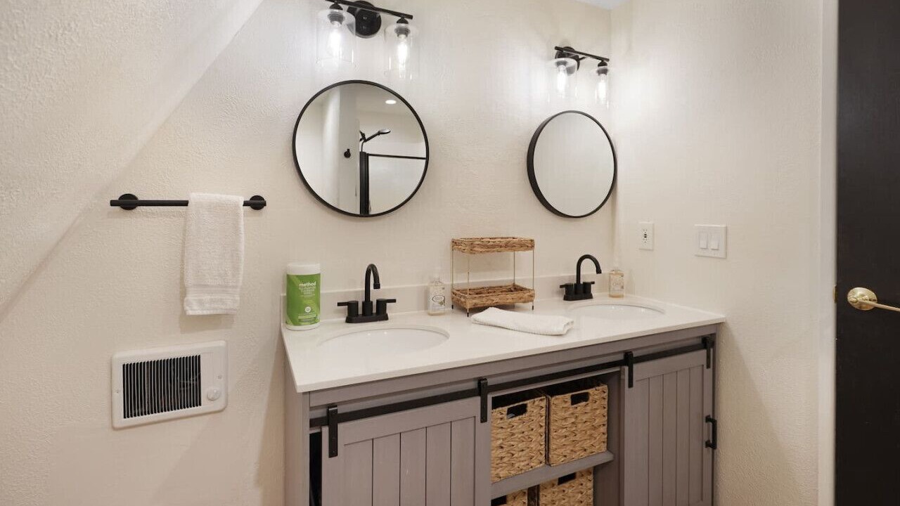 Photo of Bathroom in Leavenworth