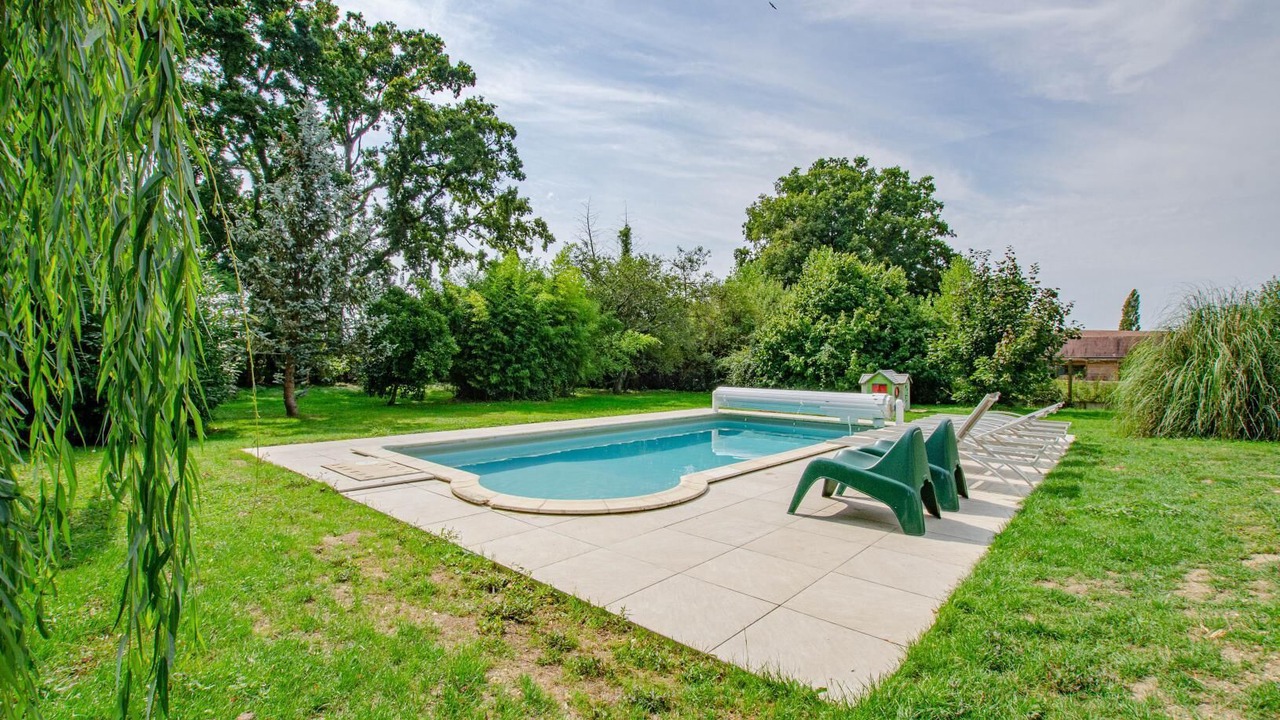 Photo of Outdoor in Mesnil-Saint-Pere