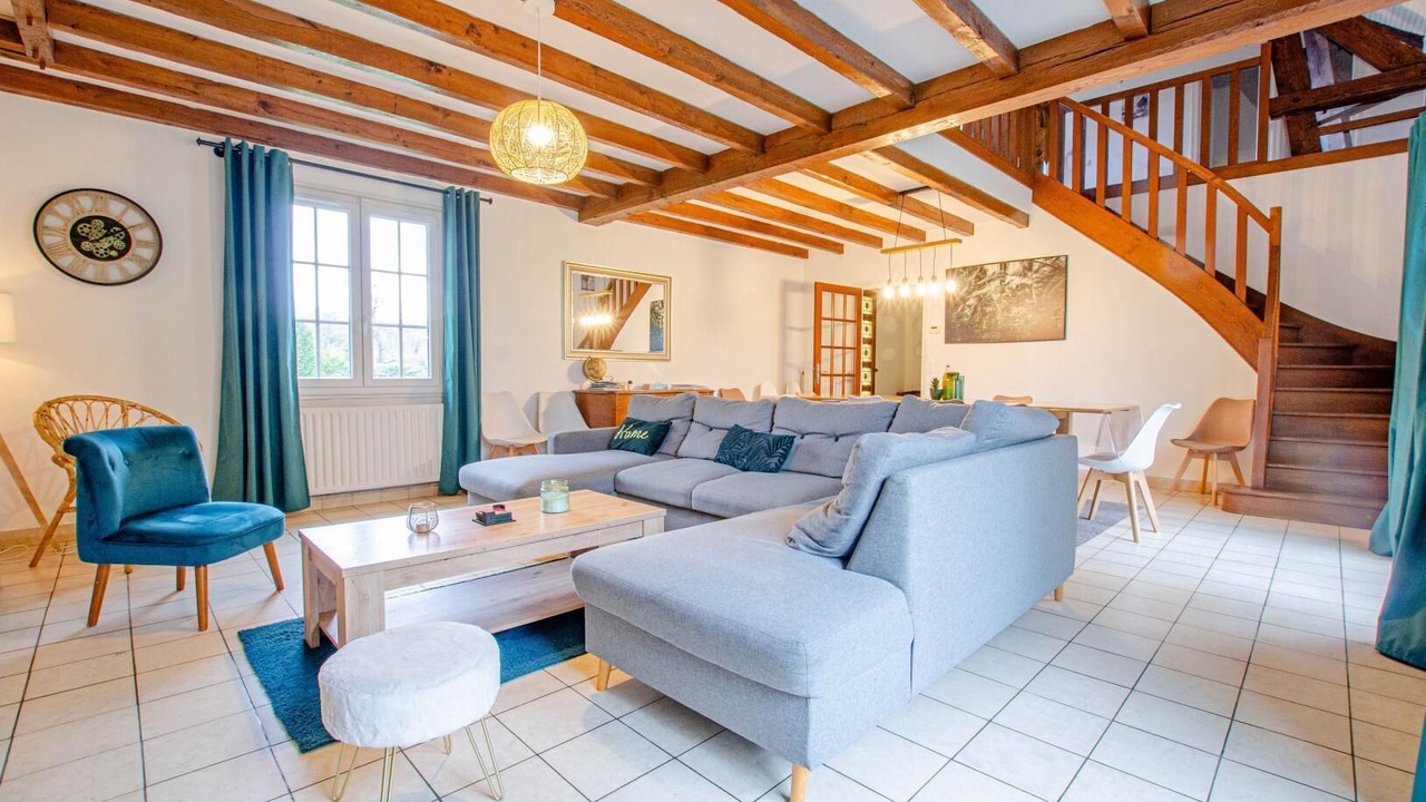 Photo of Livingroom in Mesnil-Saint-Pere