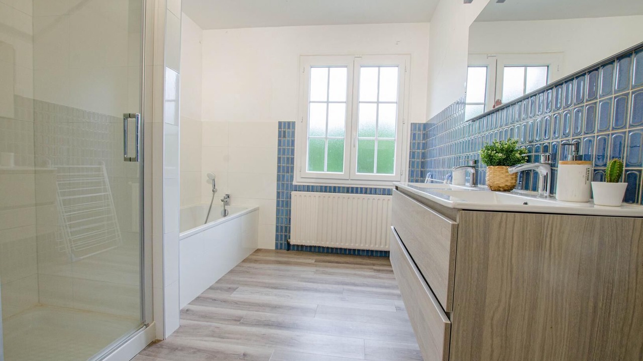 Photo of Bathroom in Mesnil-Saint-Pere