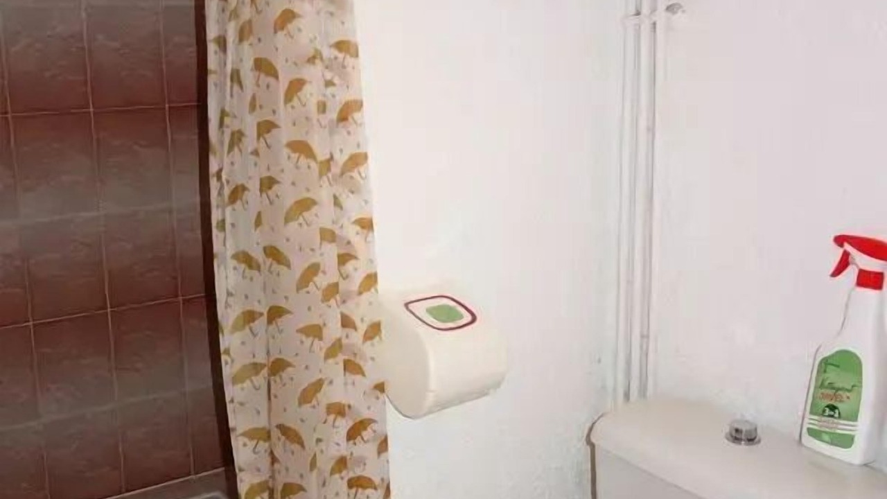 Photo of Bathroom in Eclose-Est