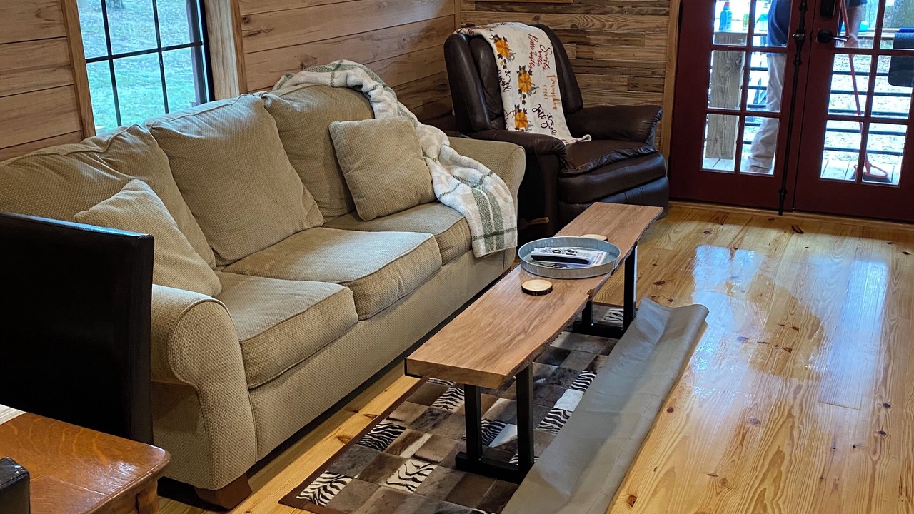 Photo of Livingroom in Redwood