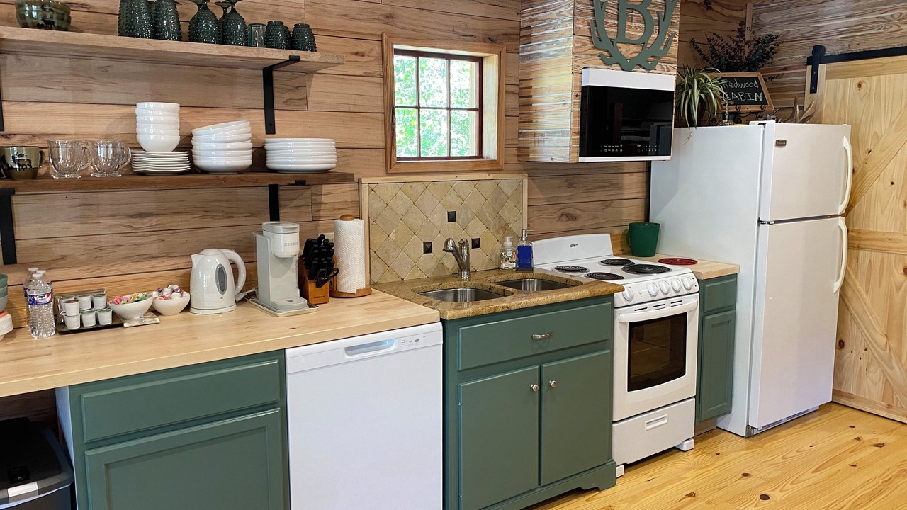 Photo of Kitchen in Redwood