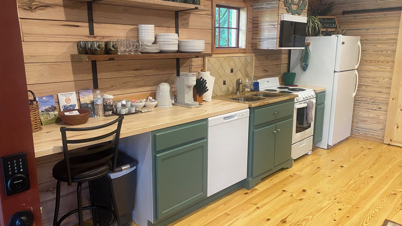 Photo of Kitchen in Redwood