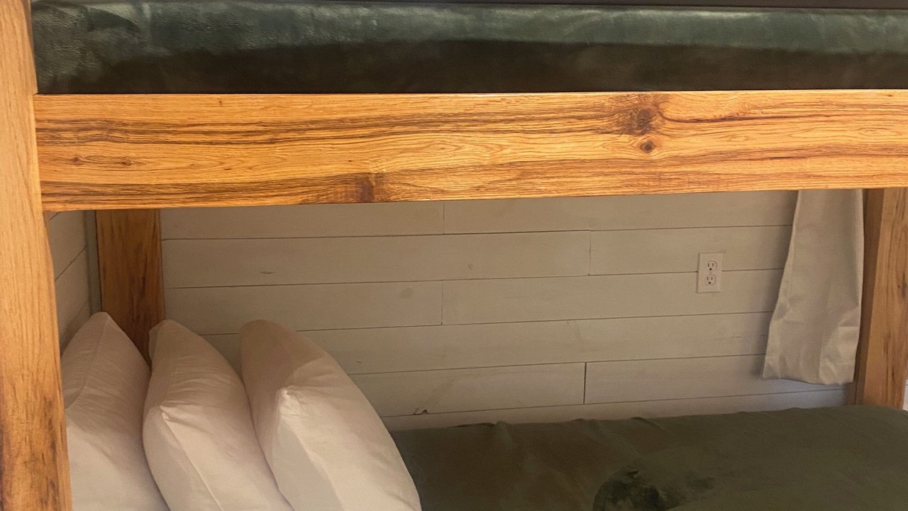 Photo of Bedroom in Redwood