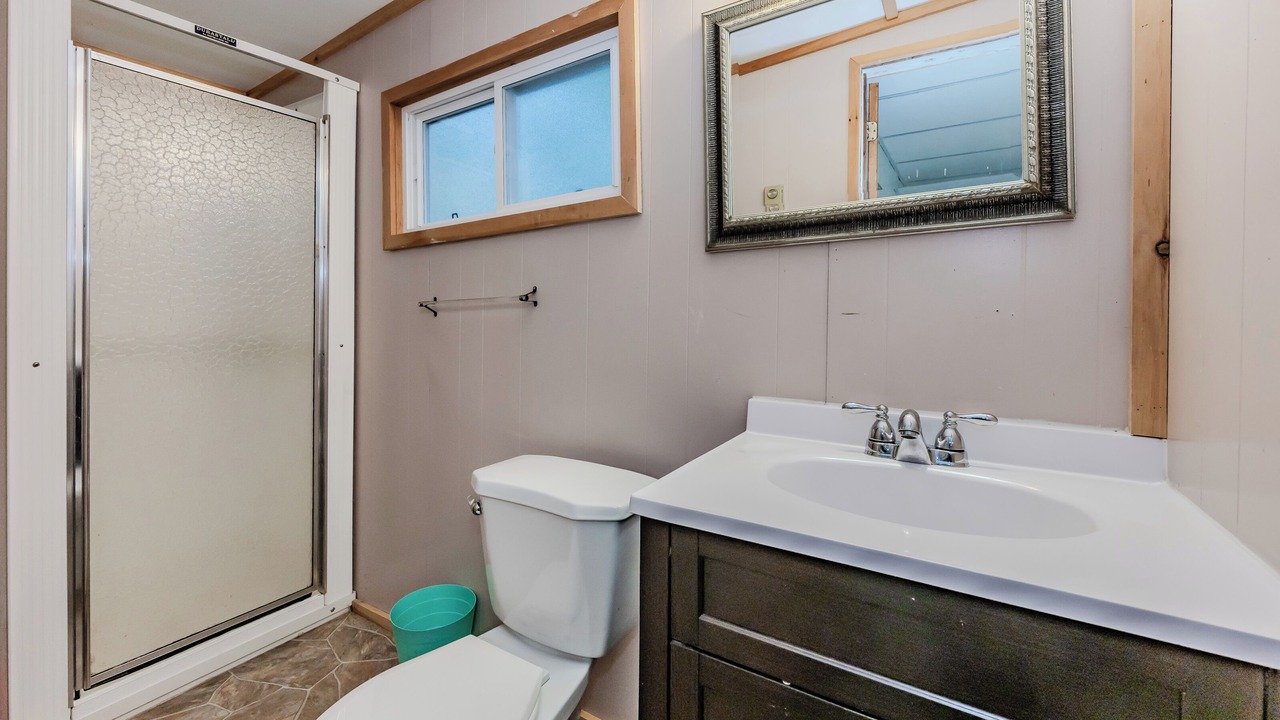 Photo of Bathroom in Colpoys Bay