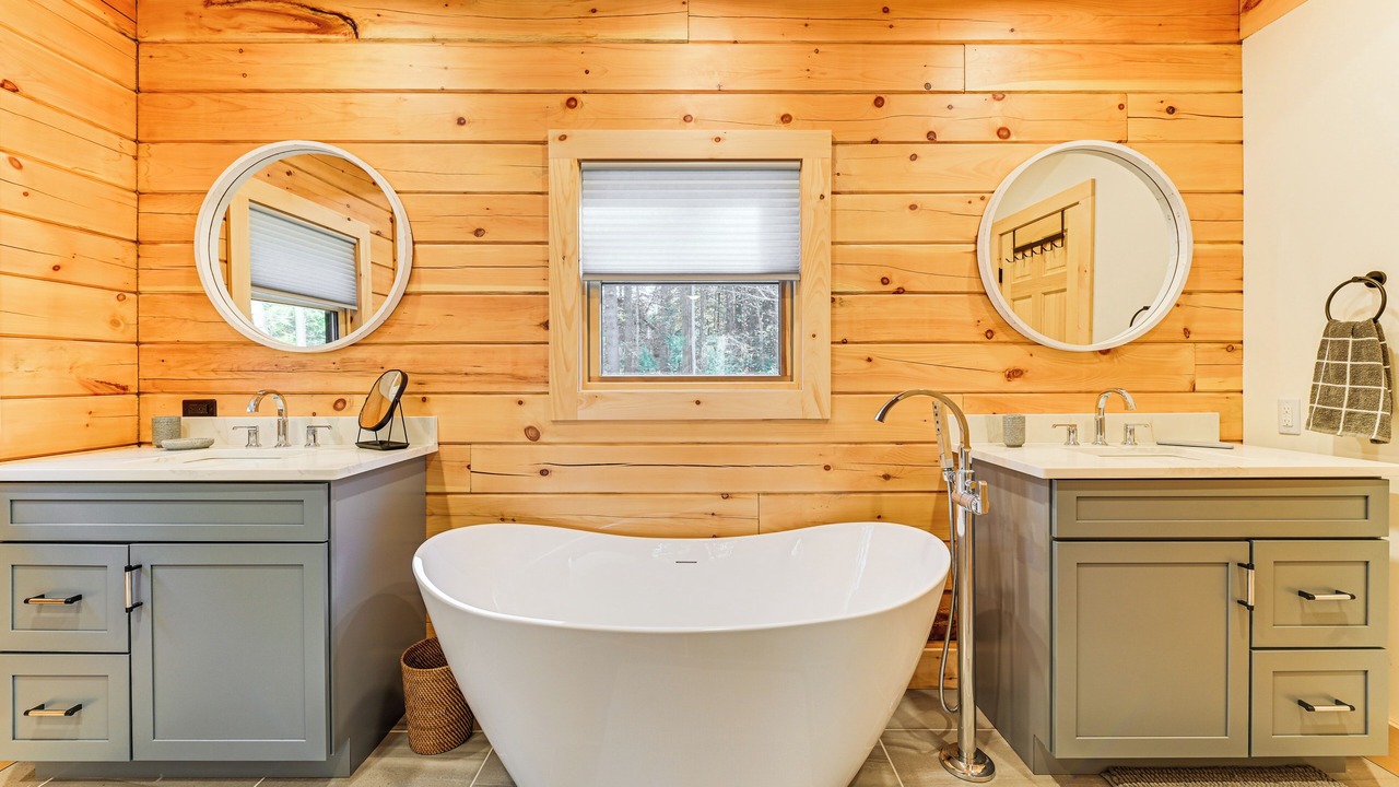 Photo of Bathroom in Chester Shores