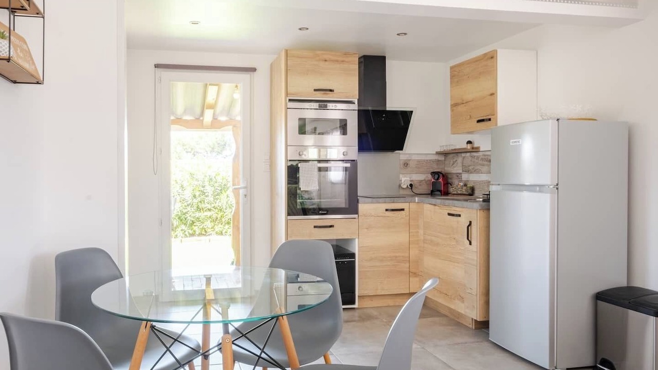 Photo of Kitchen in Chateauneuf-les-Martigues