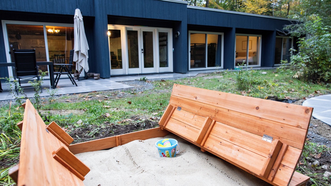 Photo of Patio Balcony in Temple