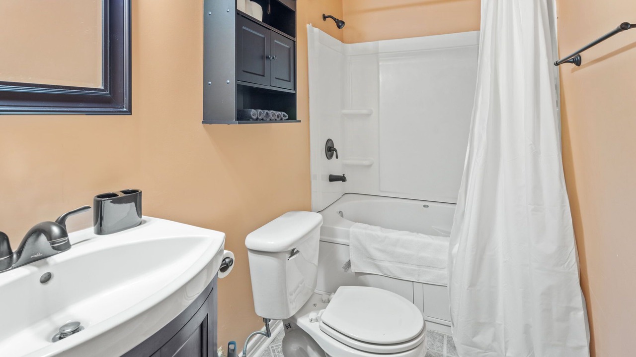 Photo of Bathroom in Carlyss