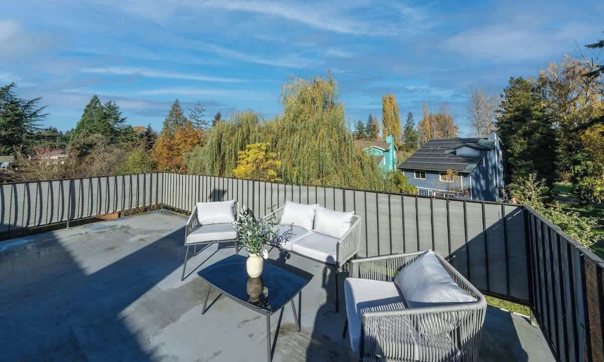 Photo of Patio Balcony in View Ridge