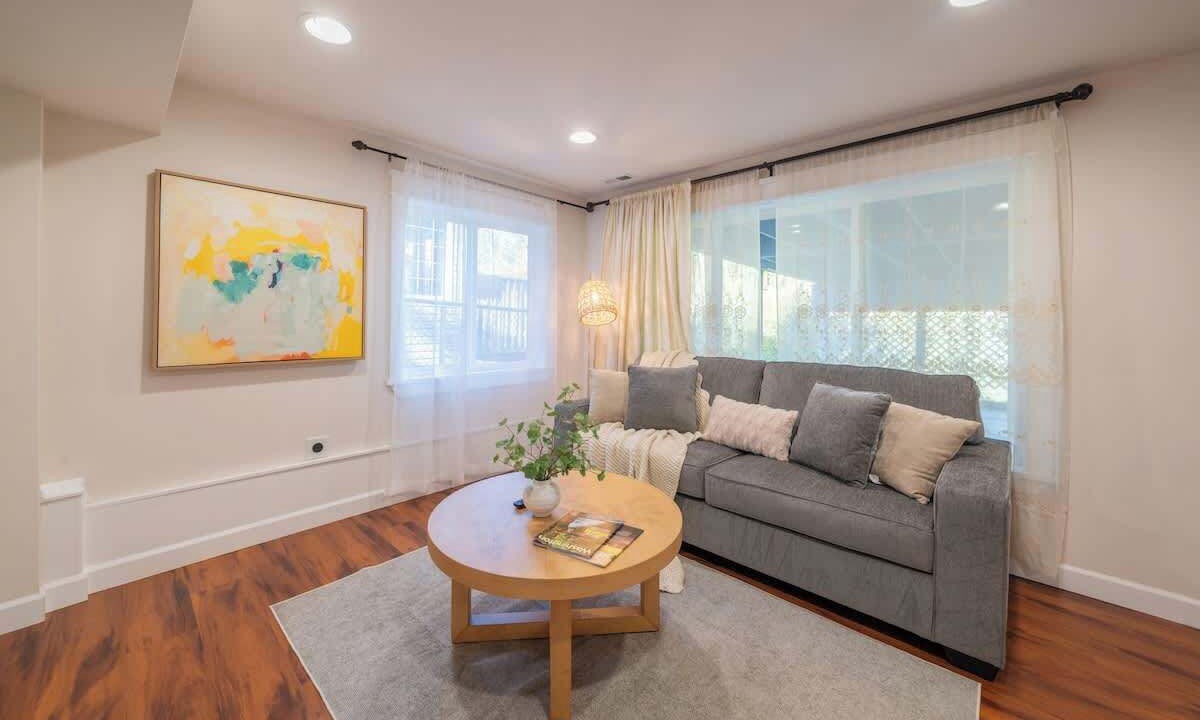 Photo of Livingroom in View Ridge