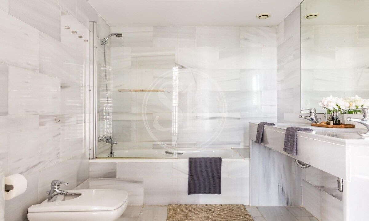 Photo of Bathroom in Diagonal Mar i el Front Maritim del Poblenou