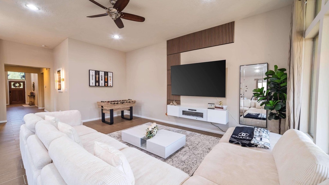 Photo of Livingroom in Barker