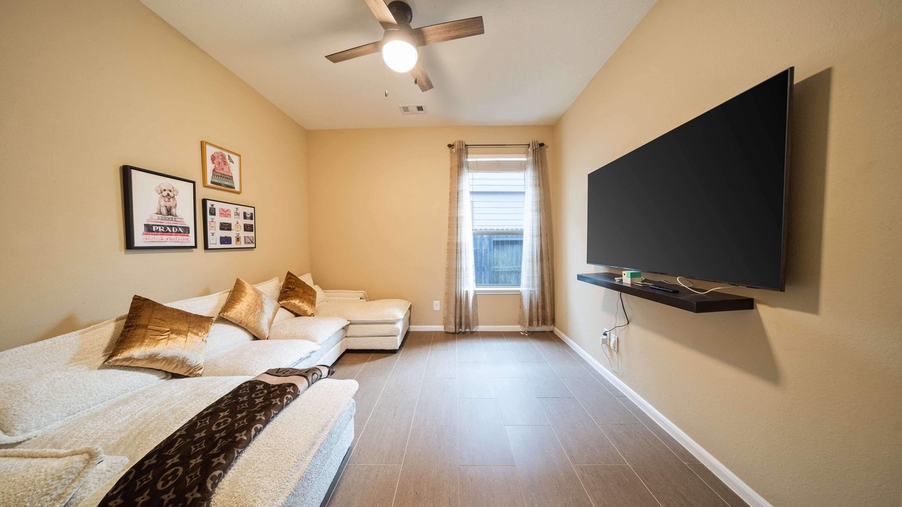 Photo of Livingroom in Barker