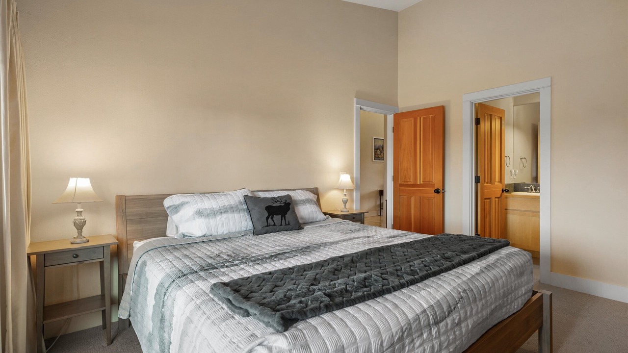 Photo of Others in Sisters