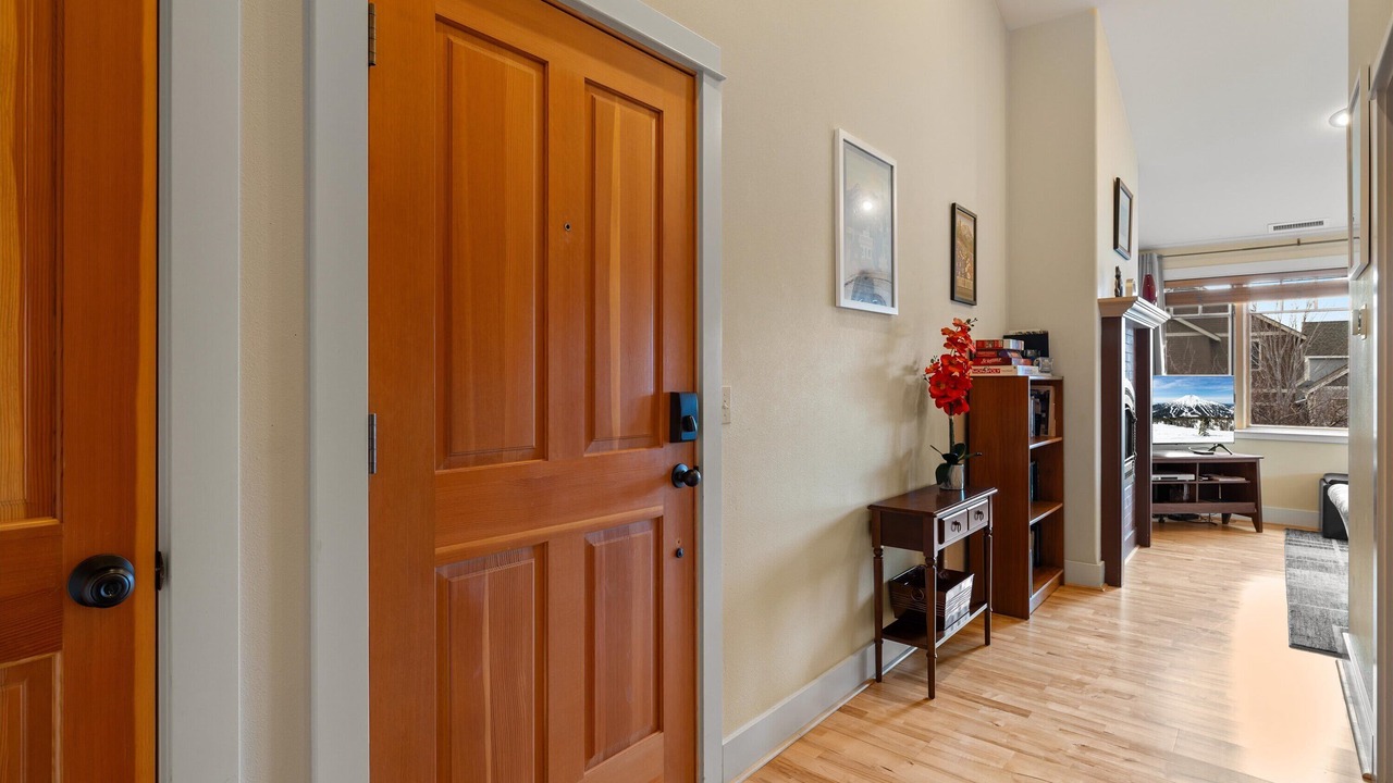 Photo of Others in Sisters