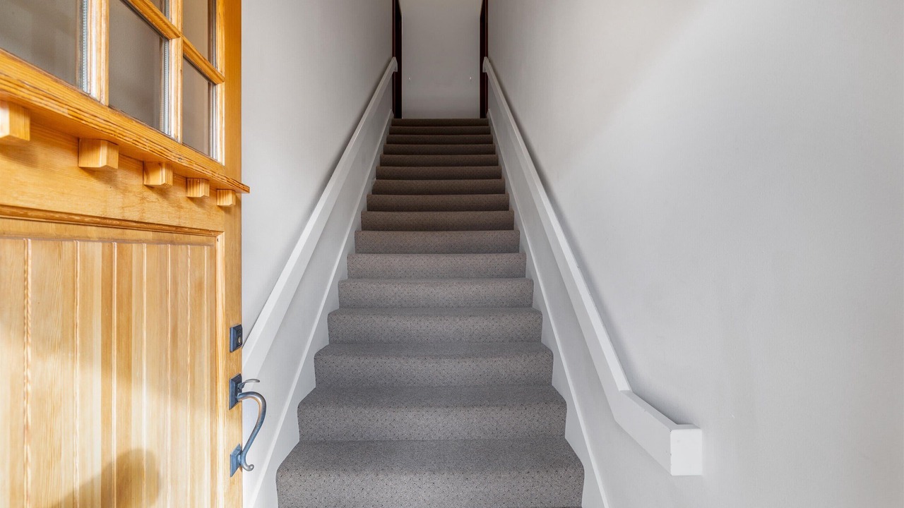 Photo of Others in Sisters