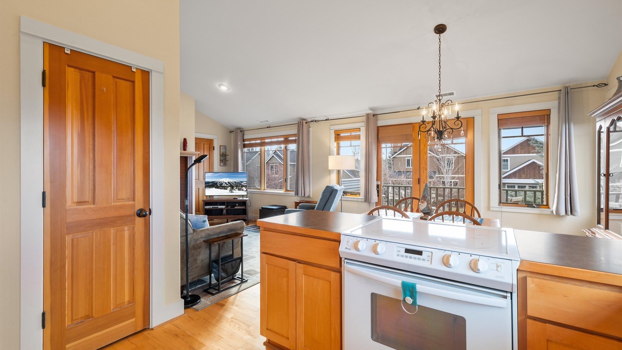 Photo of Others in Sisters