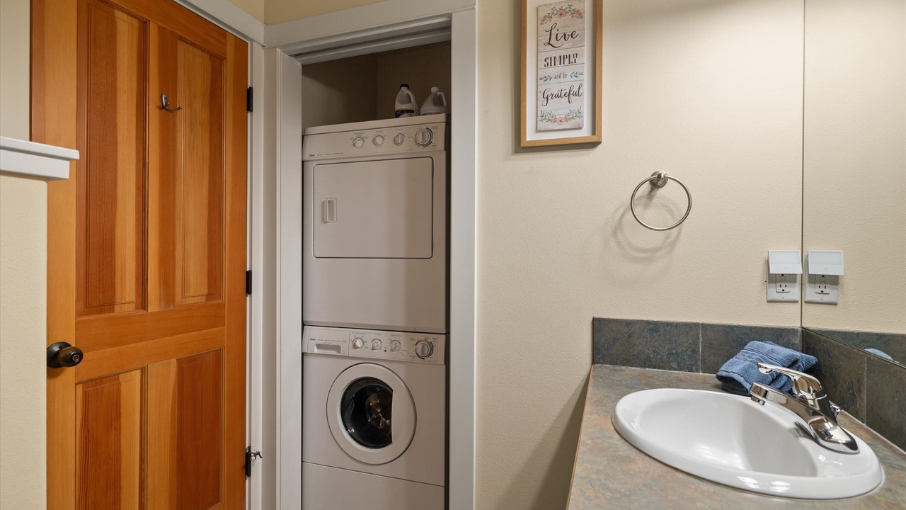 Photo of Others in Sisters