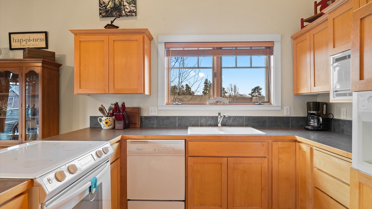 Photo of Others in Sisters