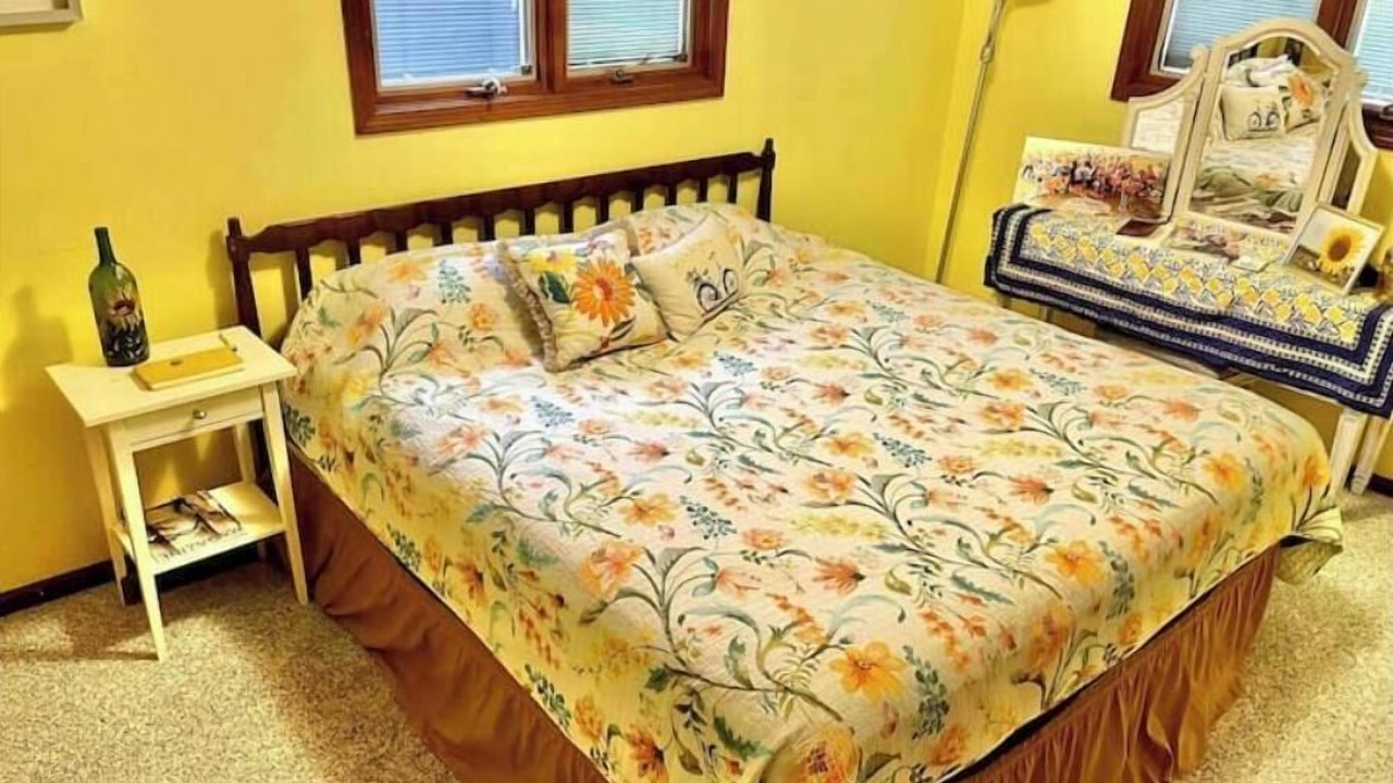 Photo of Bedroom in Saline County