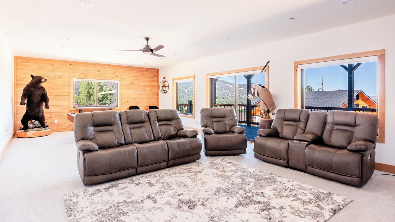 Photo of Livingroom in Eagle Mountain Estates