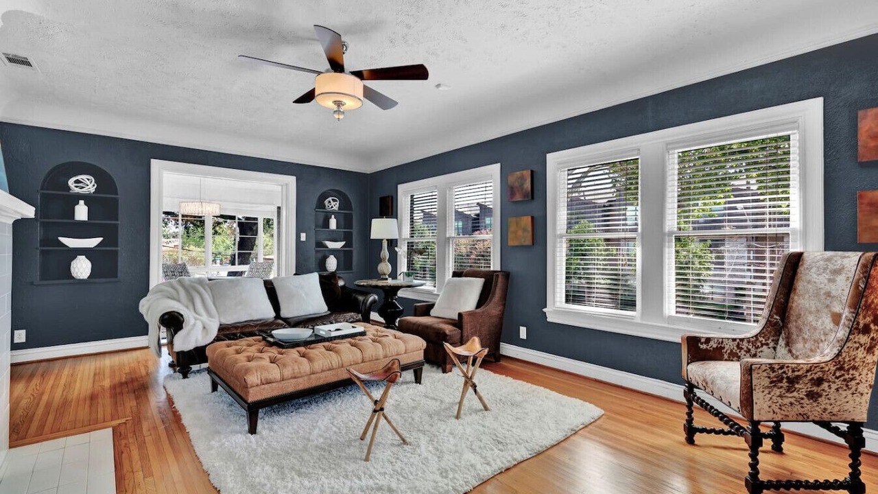 Photo of Livingroom in Oak Lawn