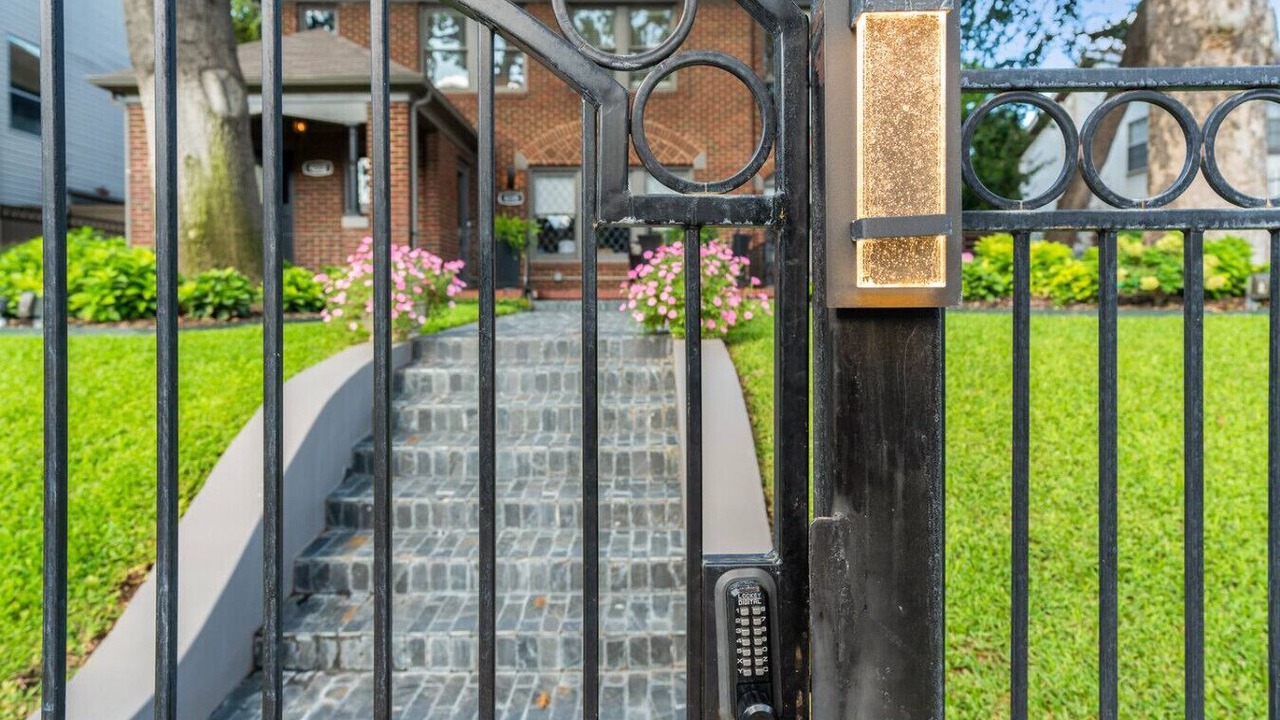 Photo of Outdoor in Oak Lawn