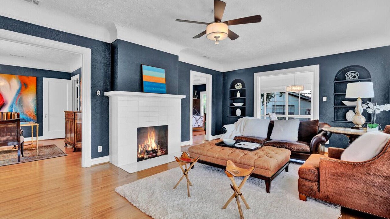 Photo of Livingroom in Oak Lawn