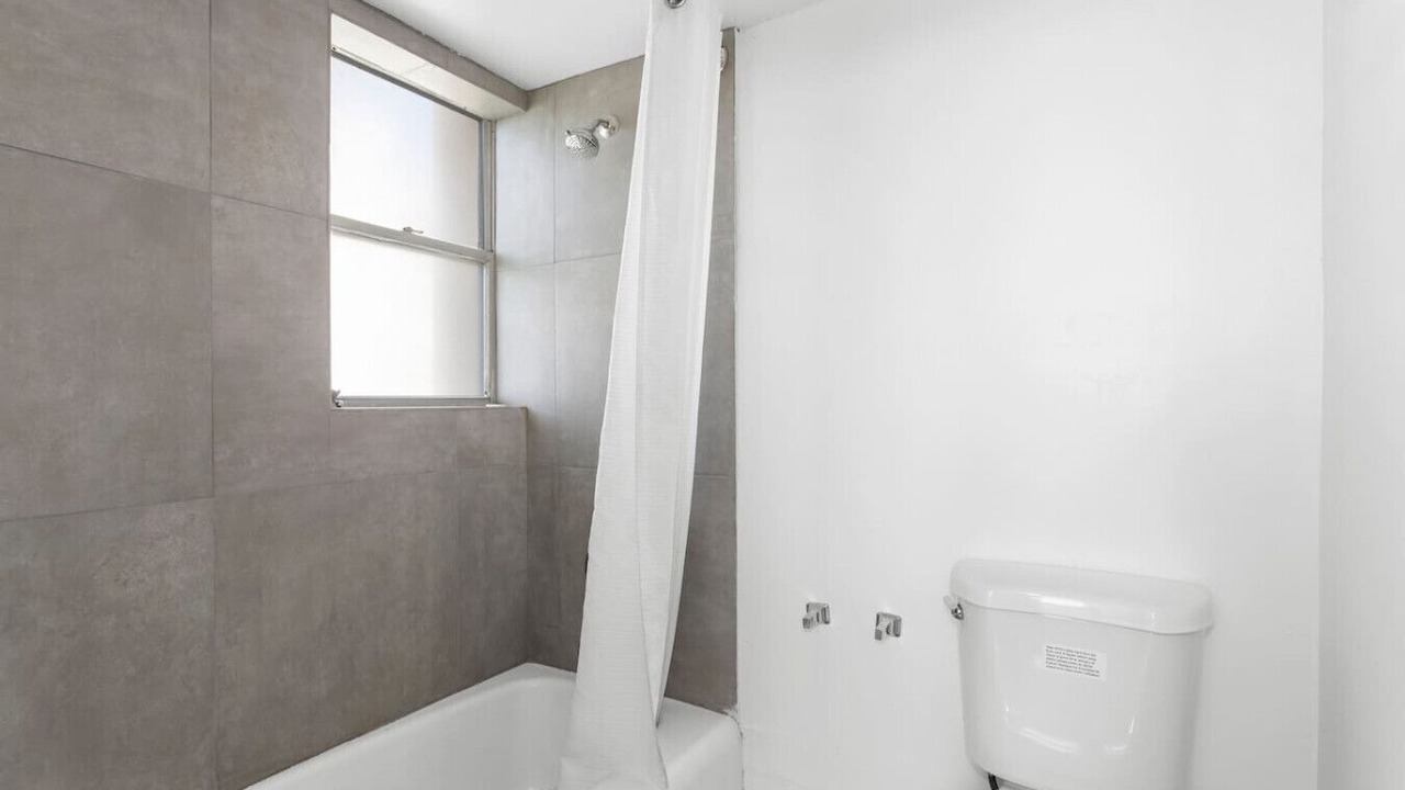 Photo of Bathroom in Bay Harbor Islands