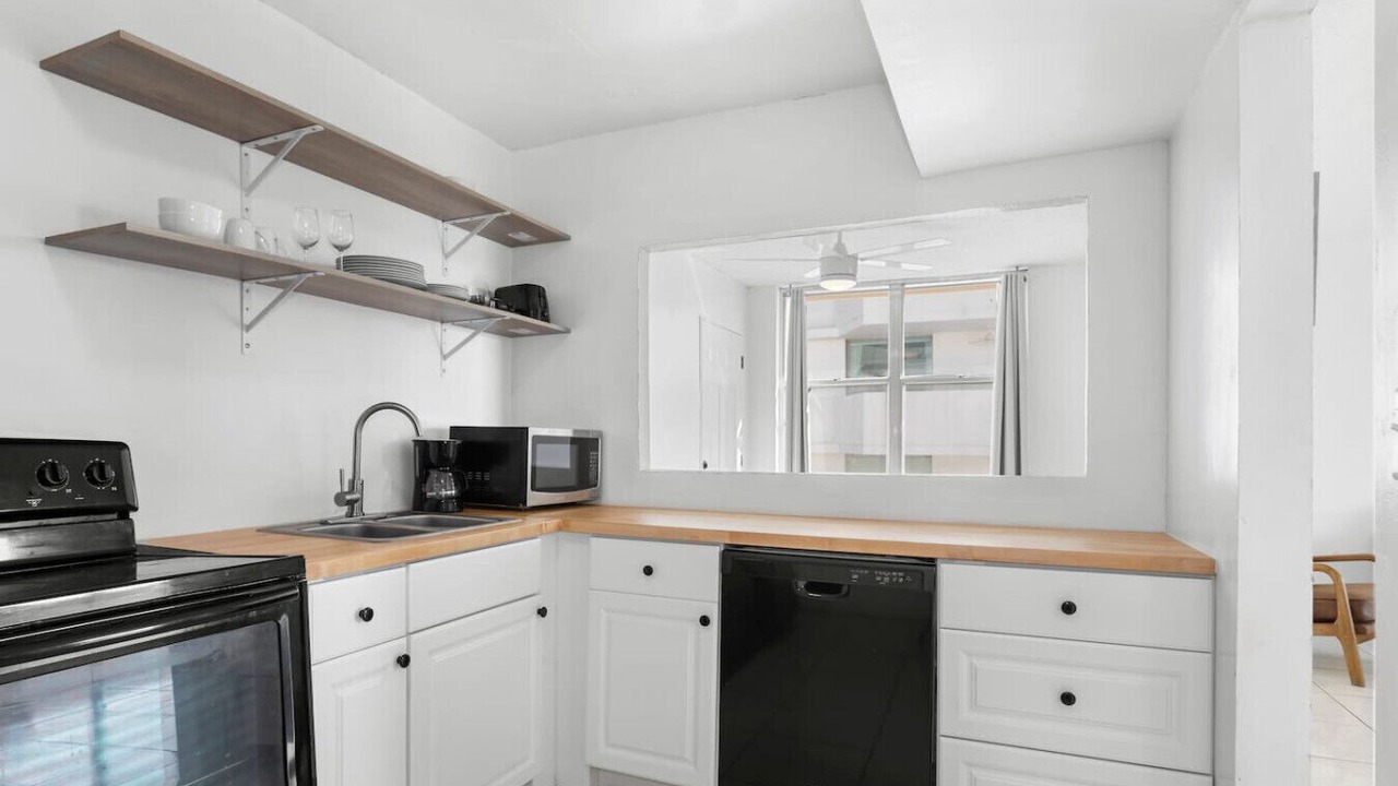 Photo of Kitchen in Bay Harbor Islands