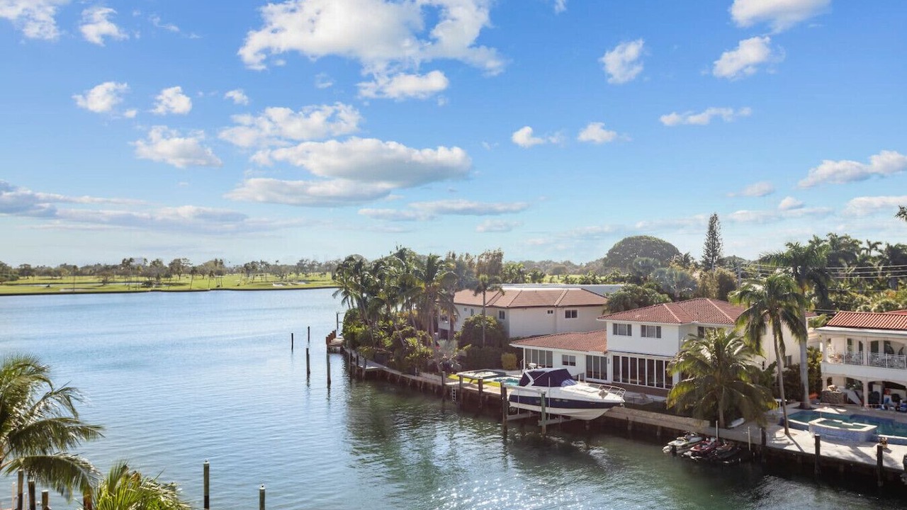 Photo of Others in Bay Harbor Islands