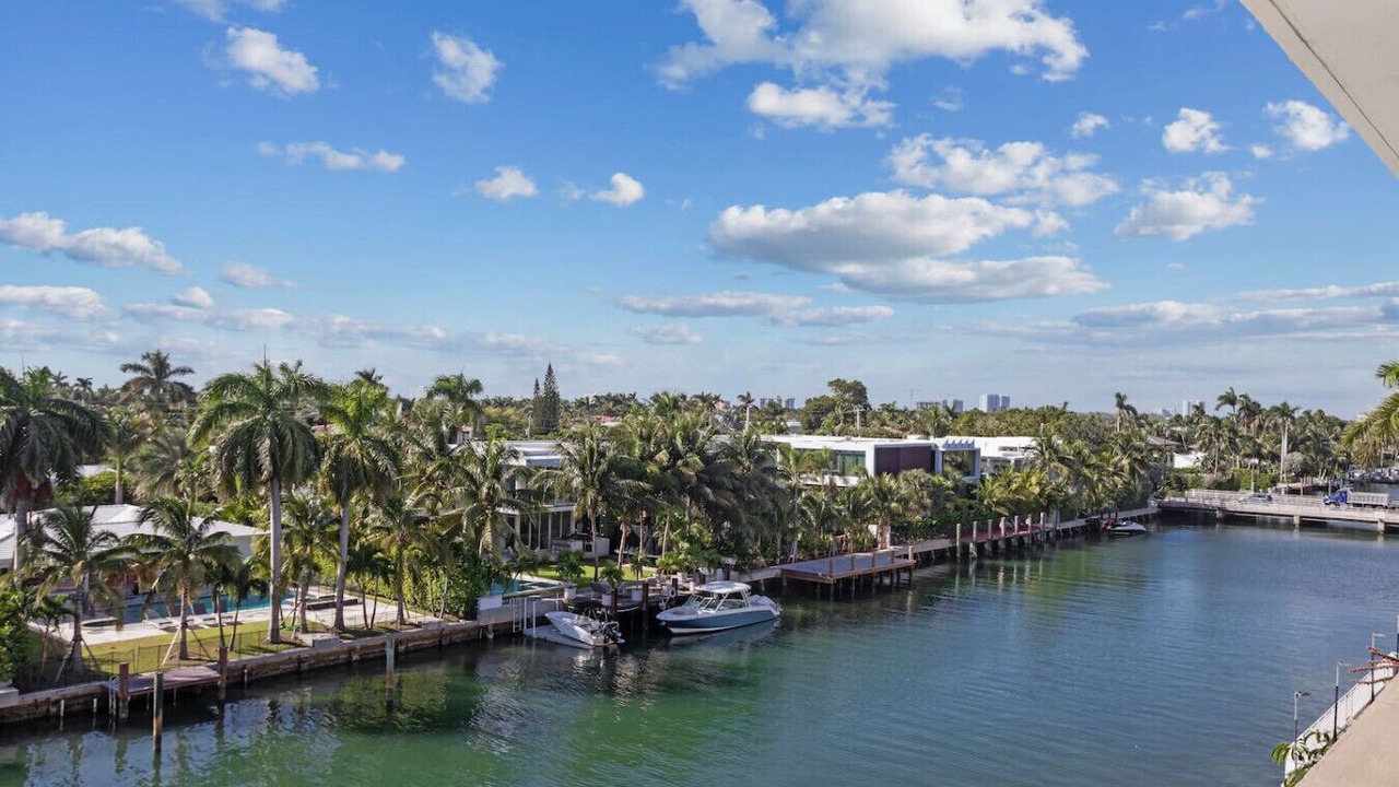 Photo of Others in Bay Harbor Islands